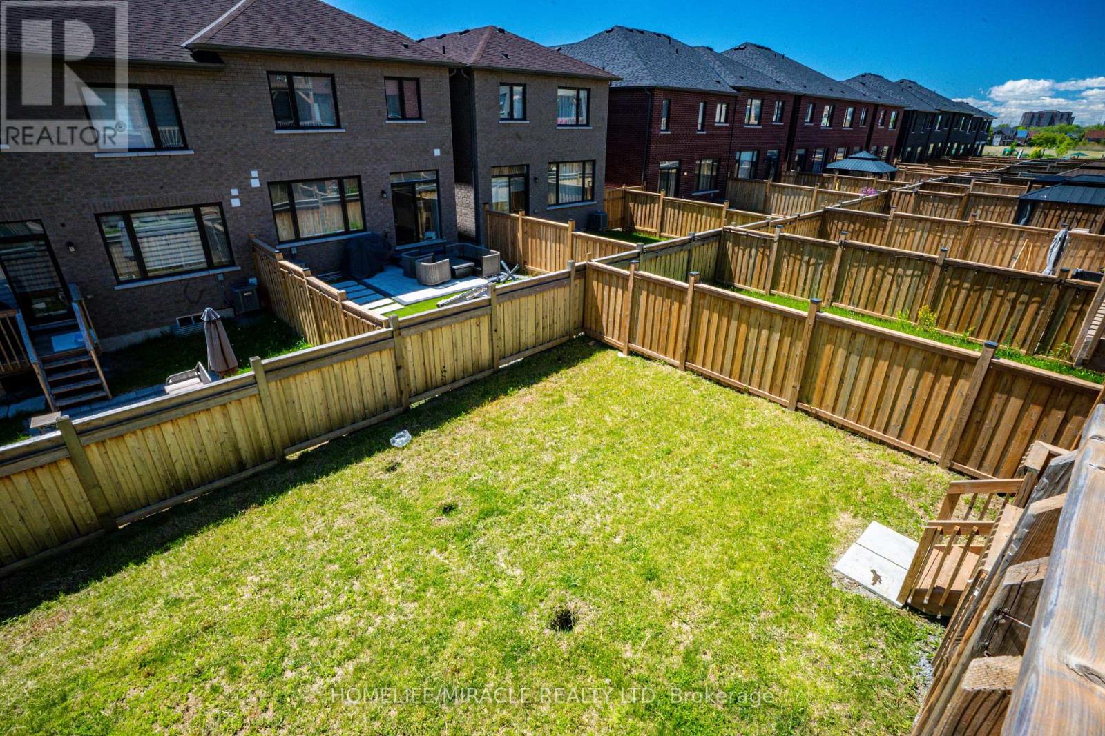 52 DOUET LANE - 32