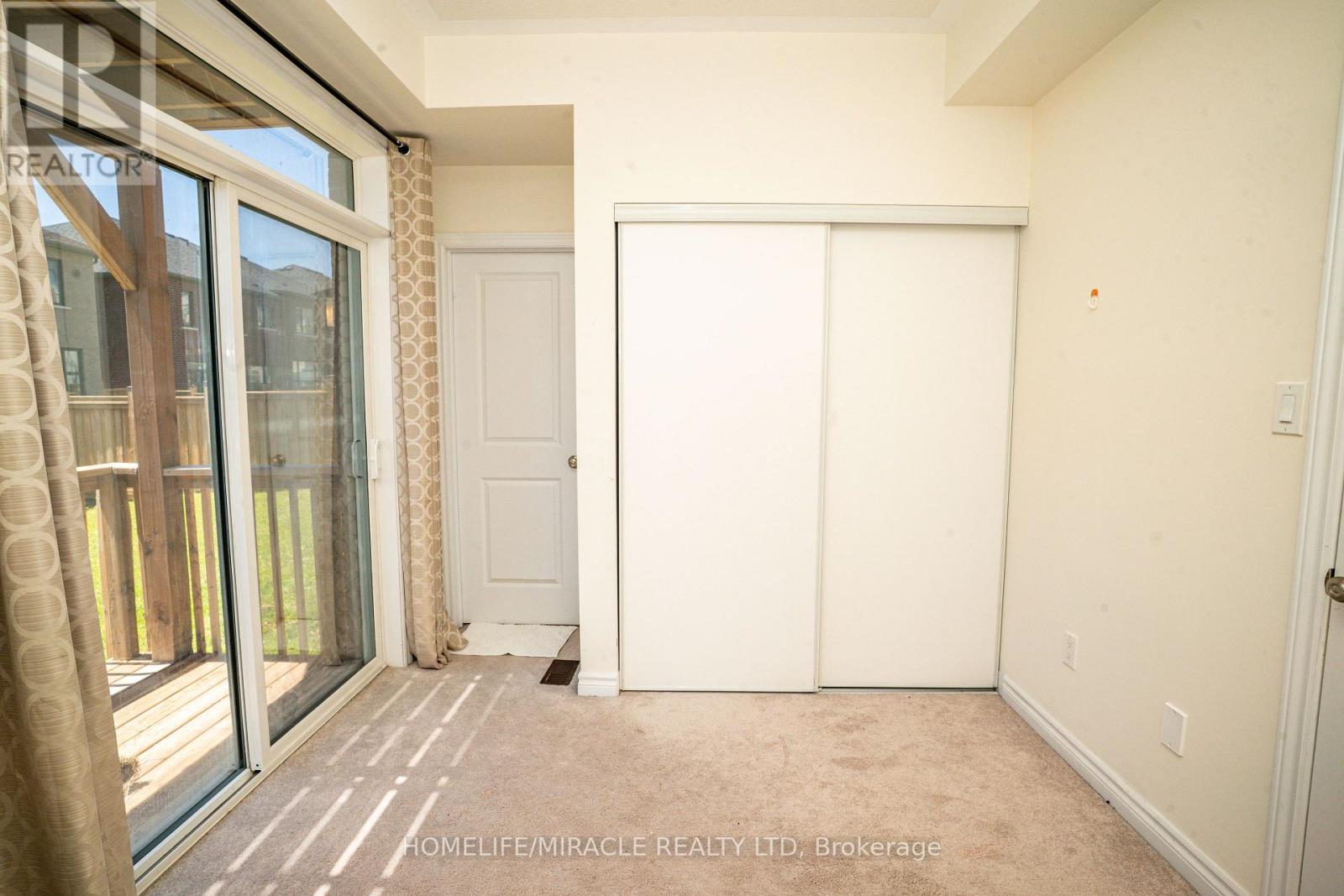 52 DOUET LANE - 34