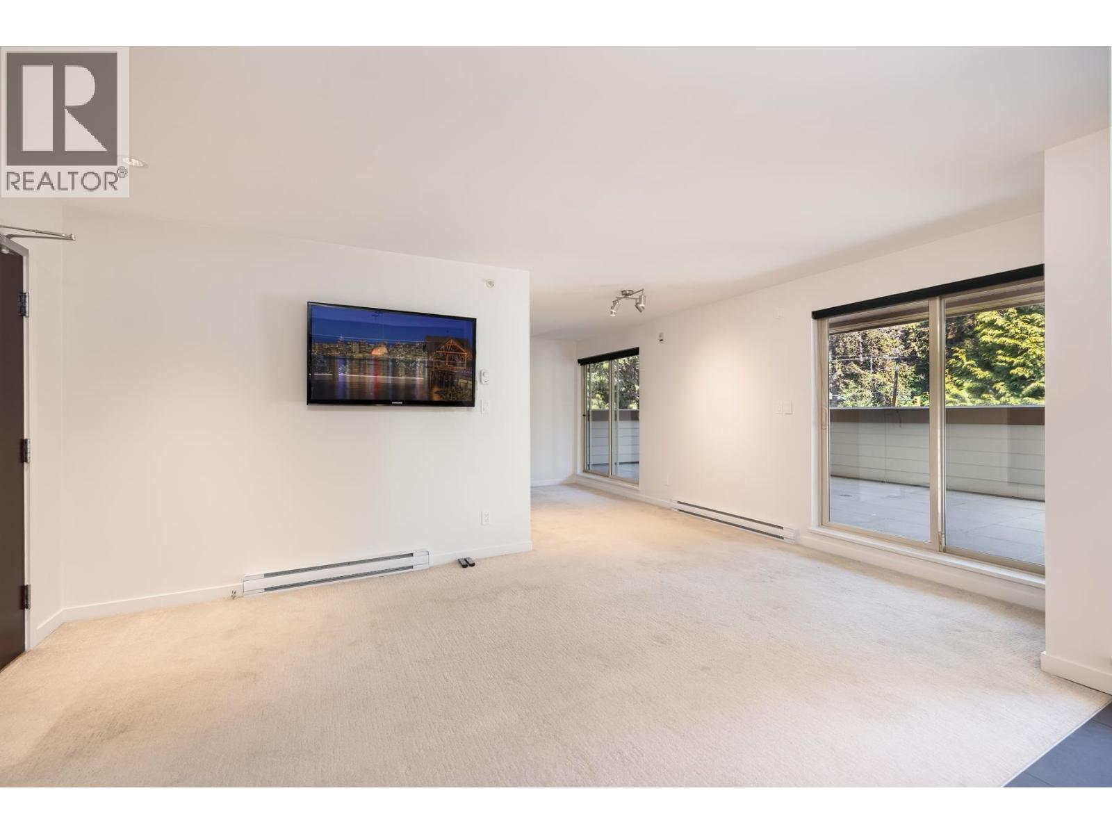 PH2 2832 CAPILANO ROAD, North Vancouver