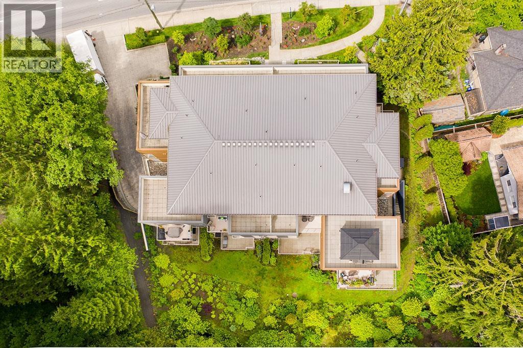 PH2 2832 CAPILANO ROAD, North Vancouver