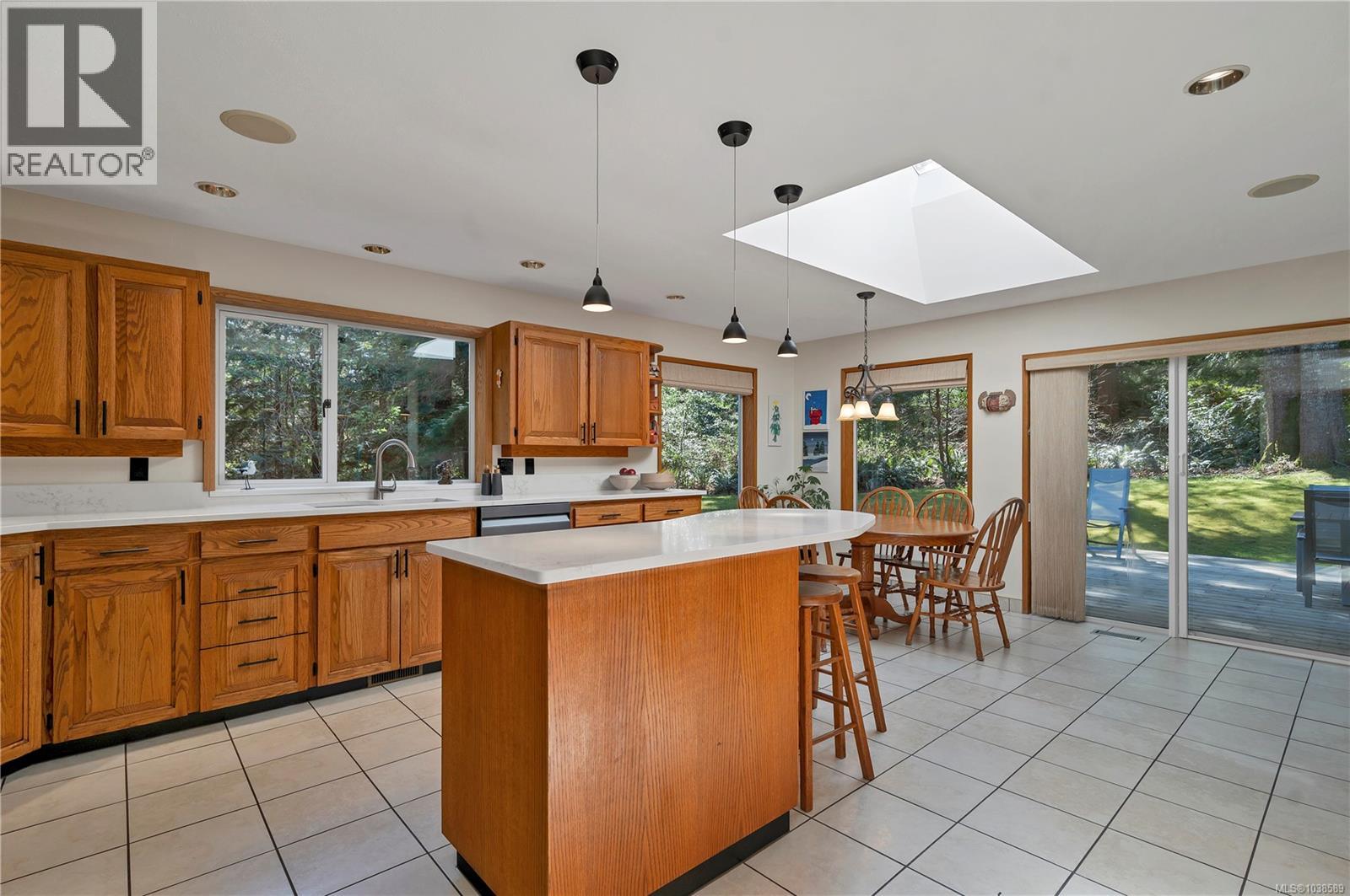 670 Homewood Rd - 10