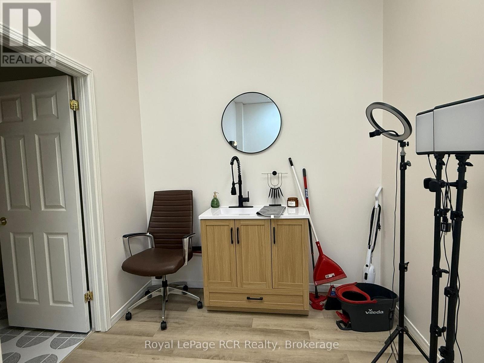 105 GARAFRAXA STREET S - 10