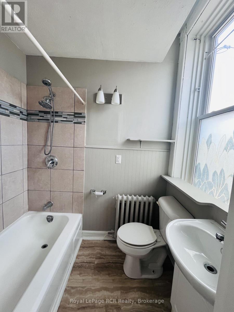 105 GARAFRAXA STREET S - 15