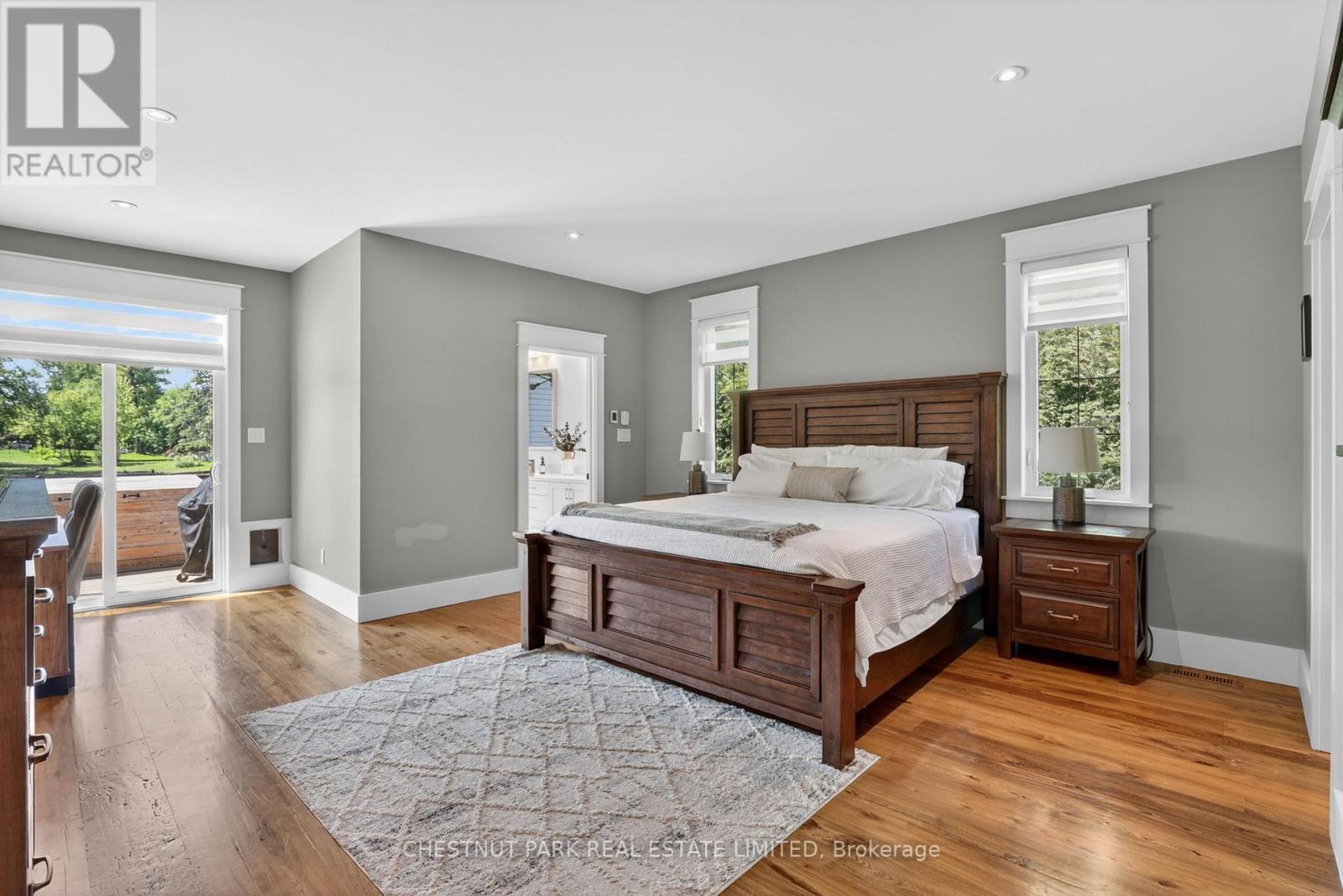 153 RIVEREDGE DRIVE - 16