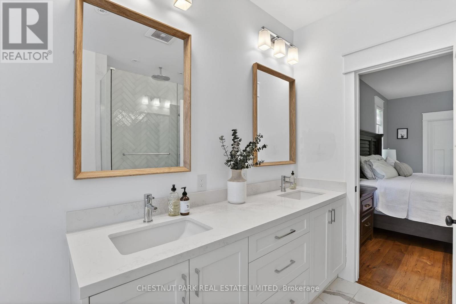 153 RIVEREDGE DRIVE - 18