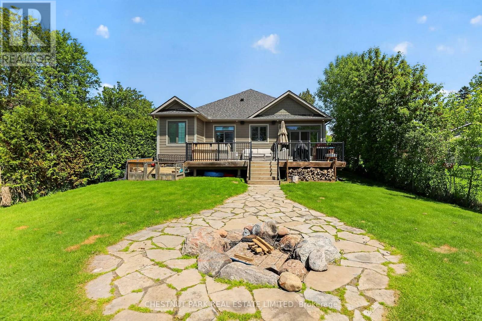 153 RIVEREDGE DRIVE - 32