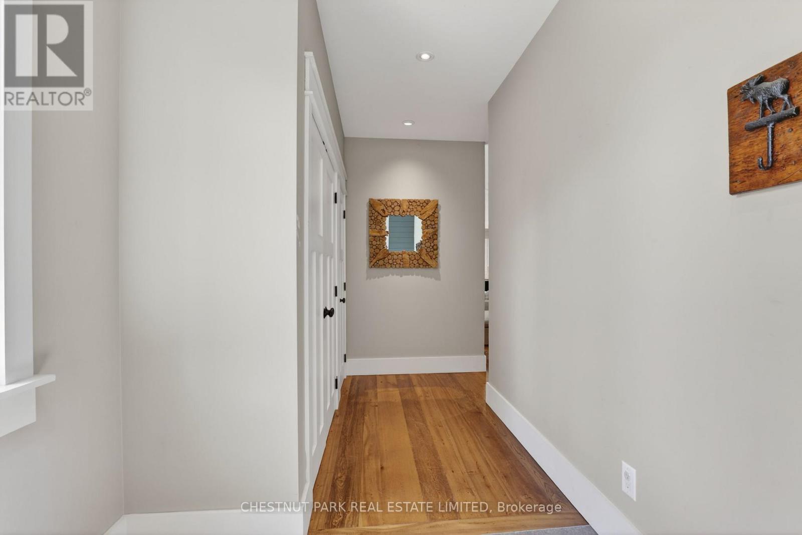 153 RIVEREDGE DRIVE - 5