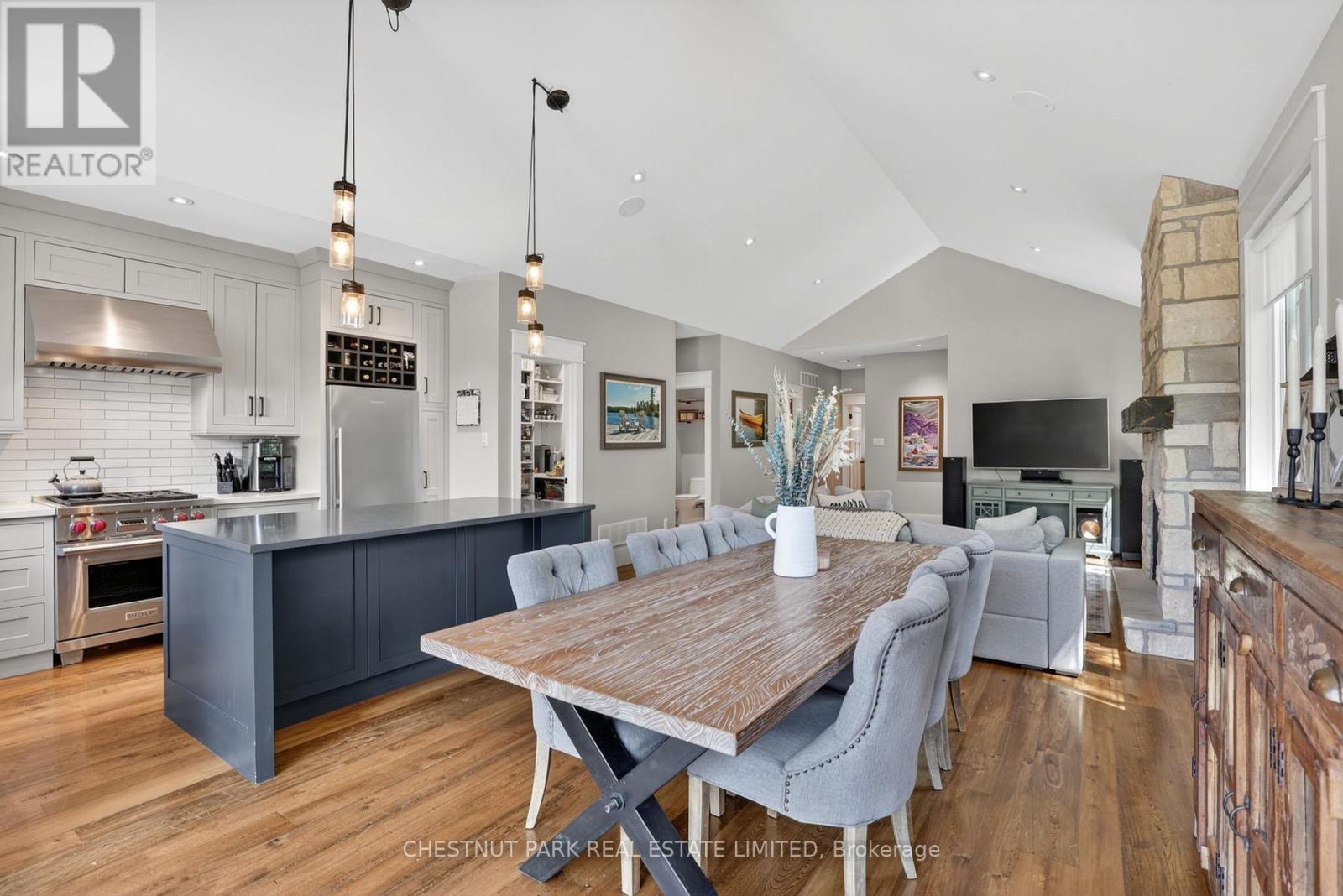 153 RIVEREDGE DRIVE - 9