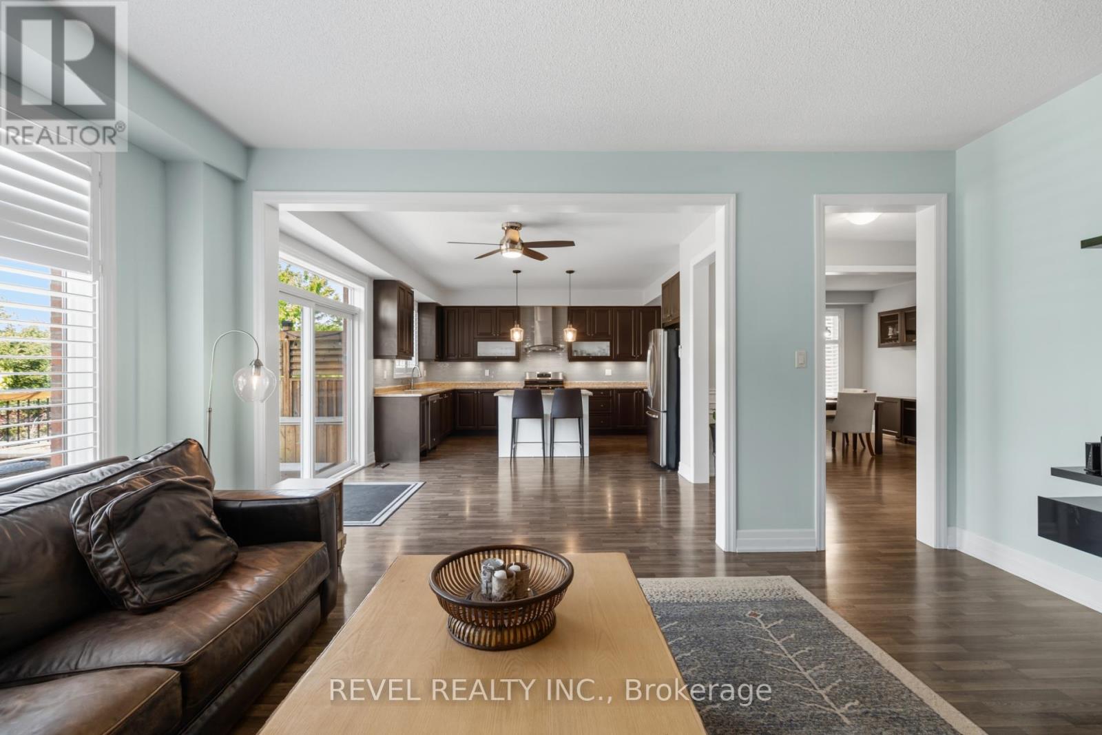 74 MOUNT CRESCENT - 13