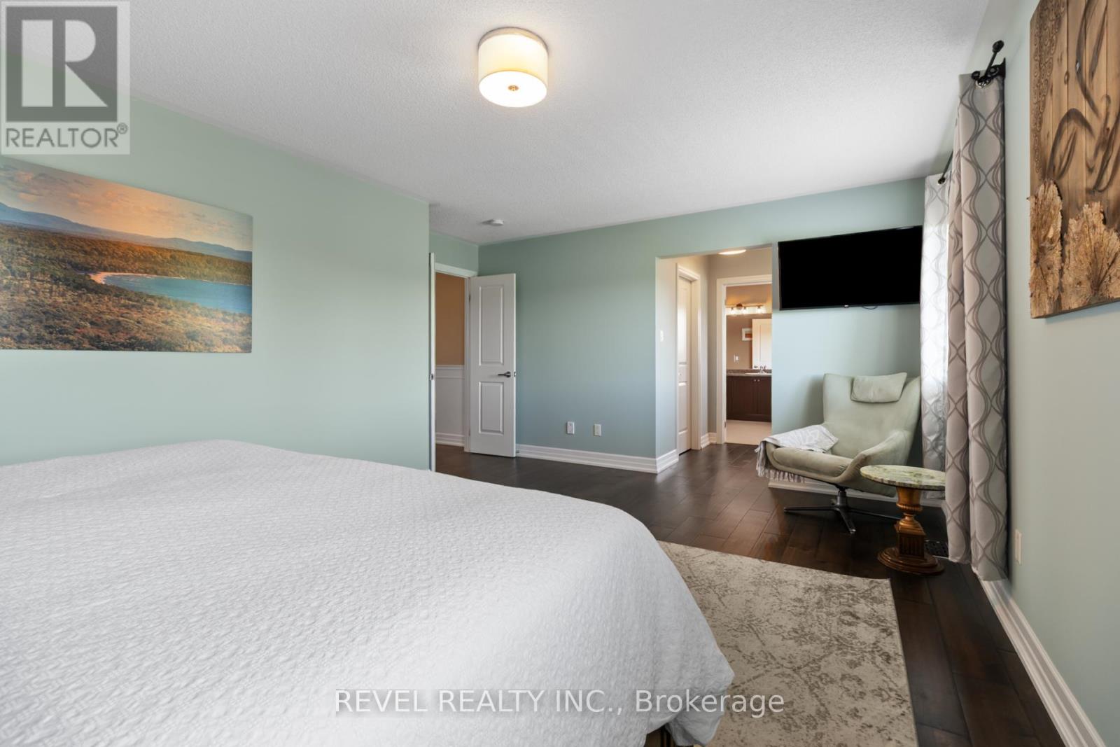 74 MOUNT CRESCENT - 21