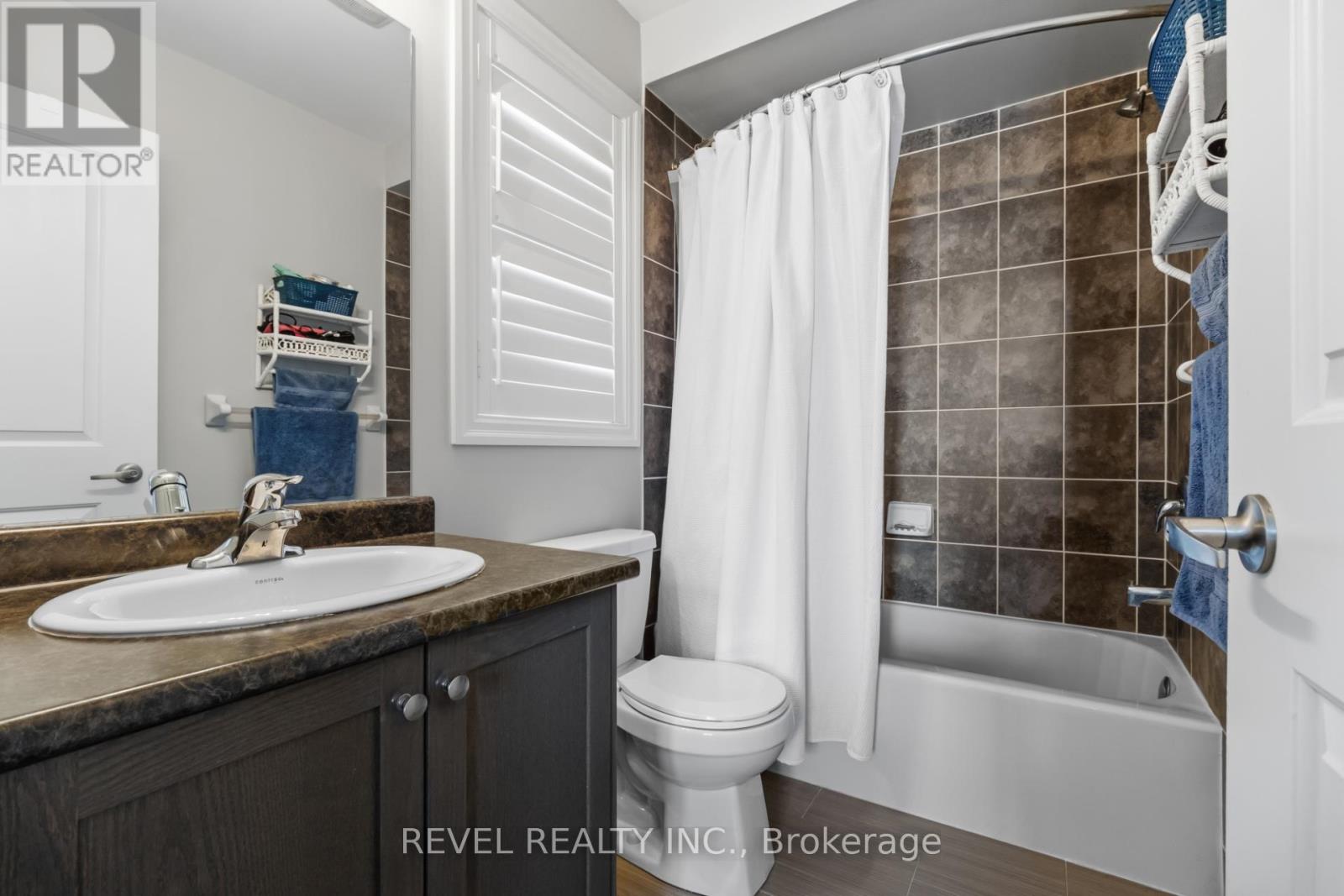 74 MOUNT CRESCENT - 26