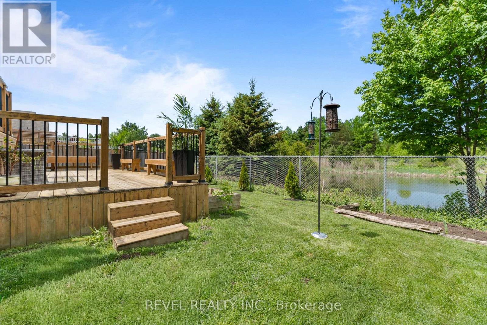 74 MOUNT CRESCENT - 42