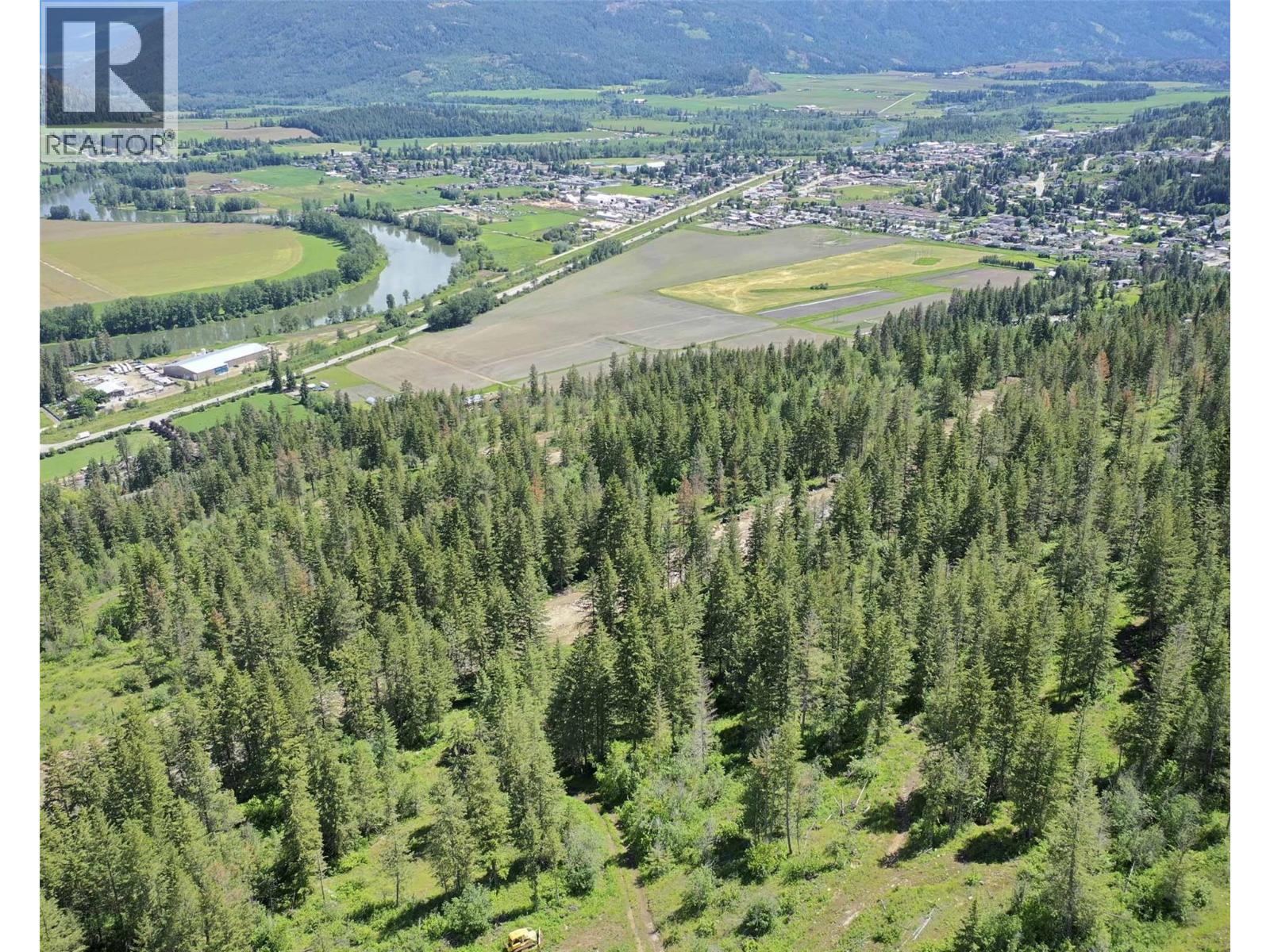  312 Oxbow Place, Enderby