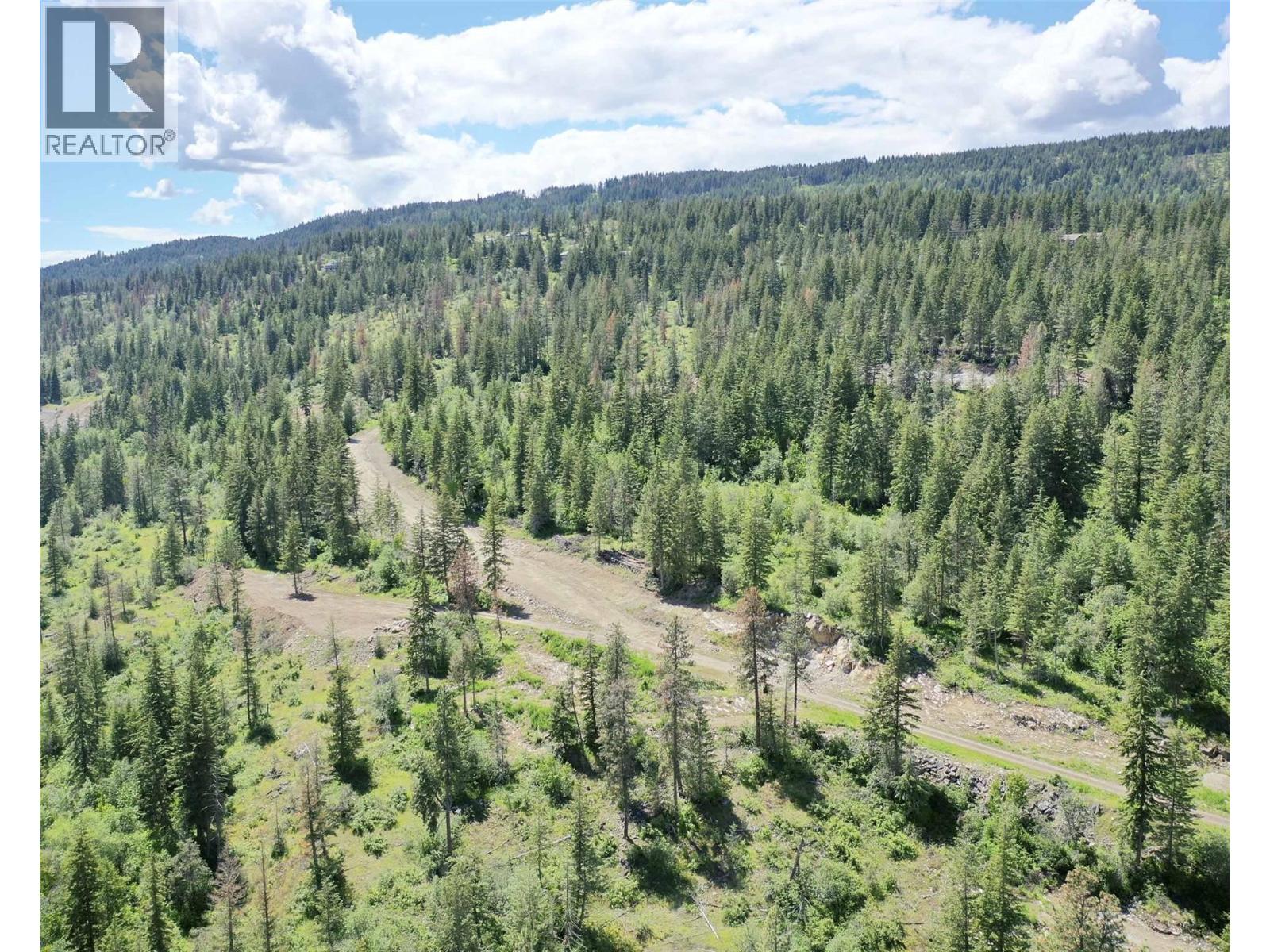  225 Crooked Pine Road, Enderby