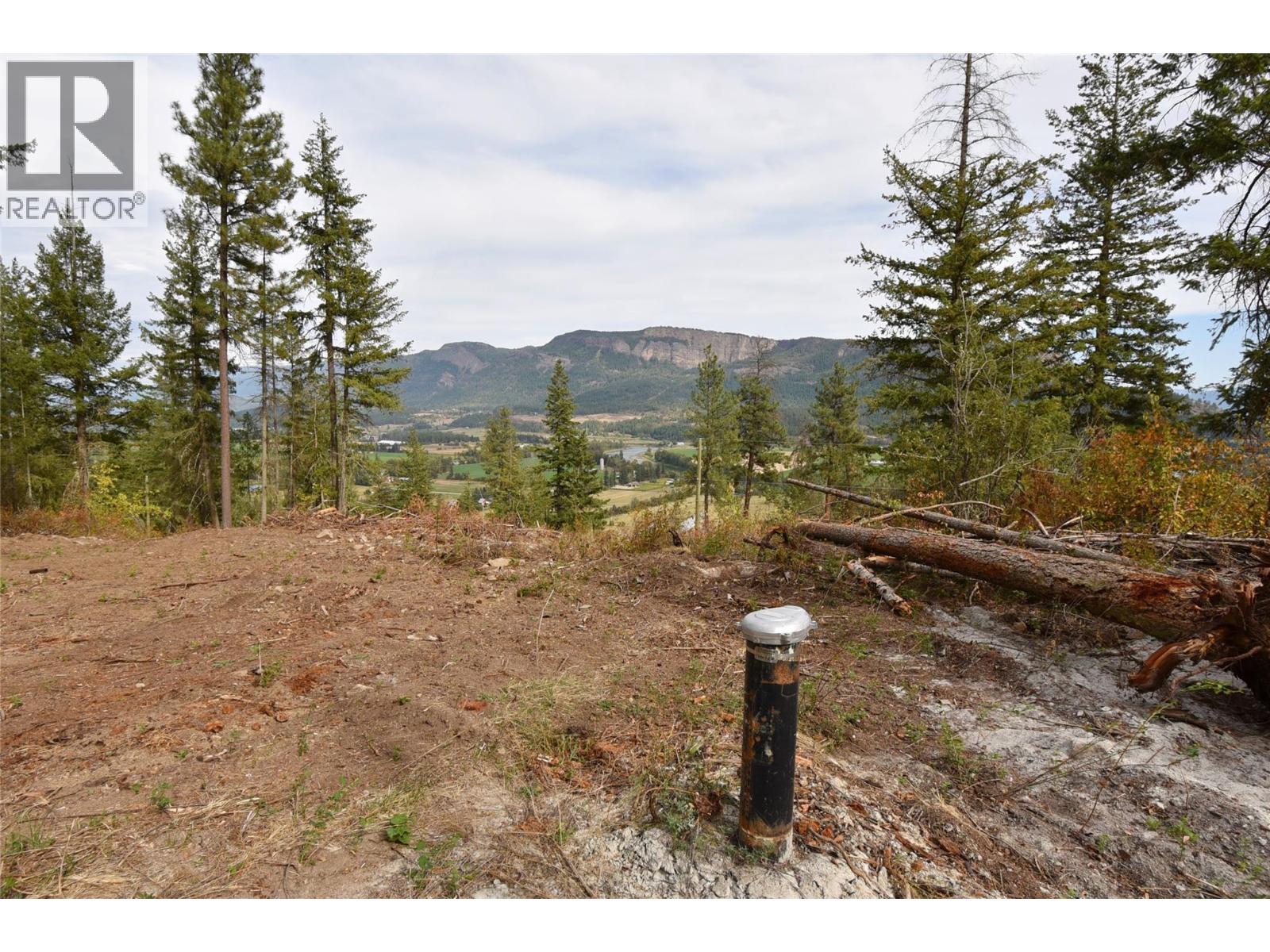  236 Crooked Pine Road, Enderby
