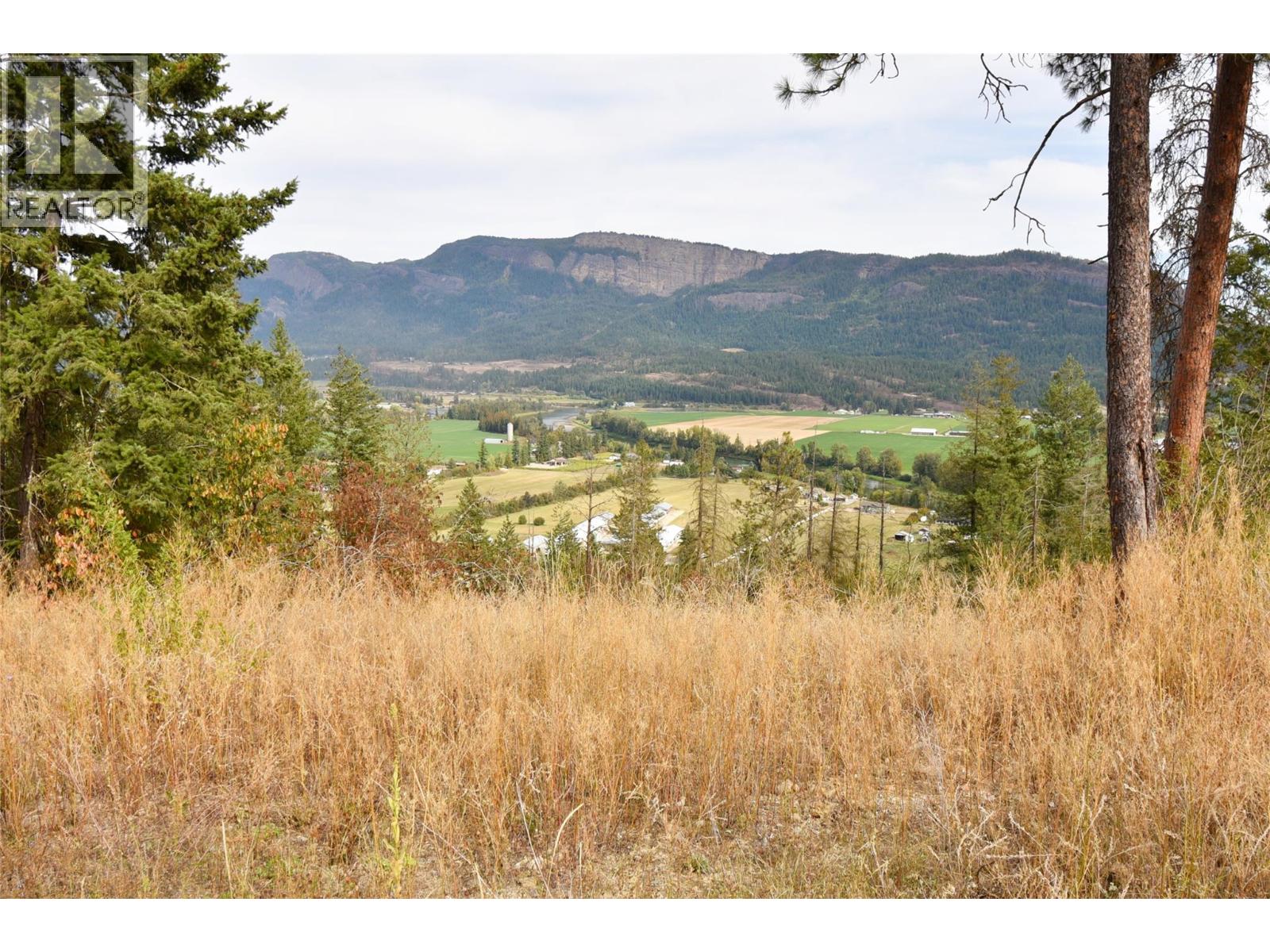  237 Crooked Pine Road, Enderby