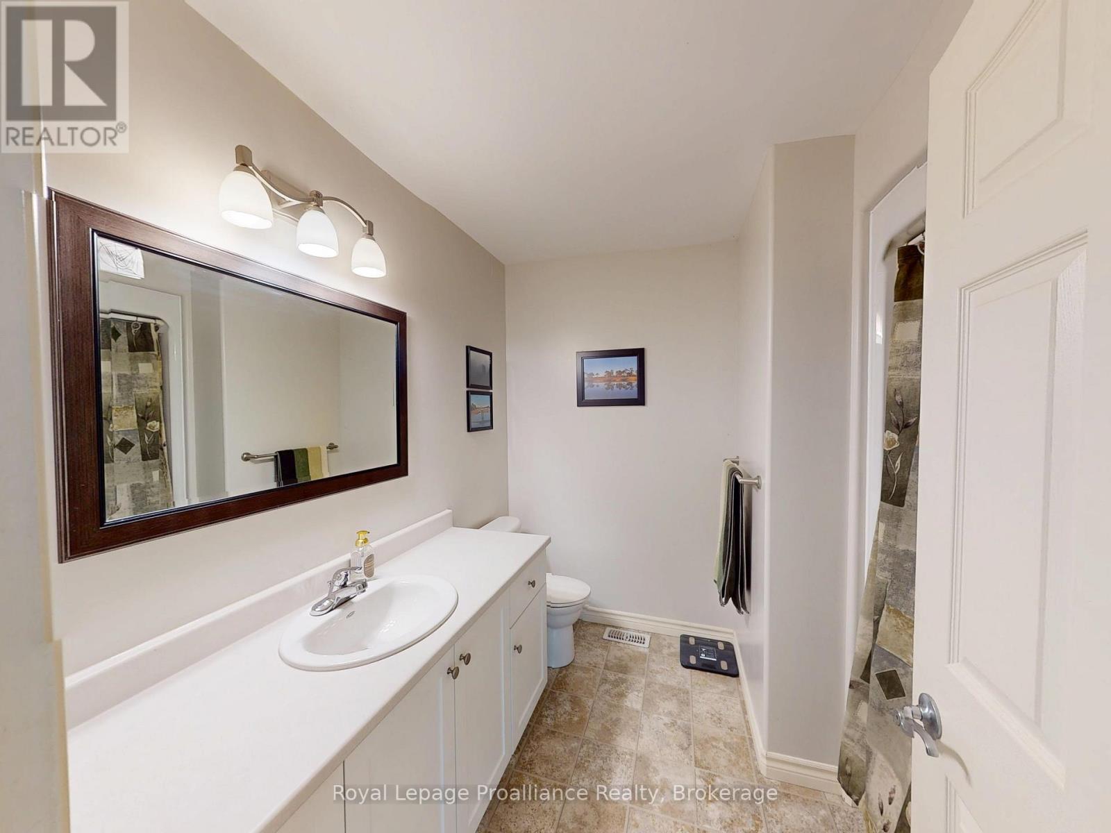 #33 194 HAIG ROAD - 18