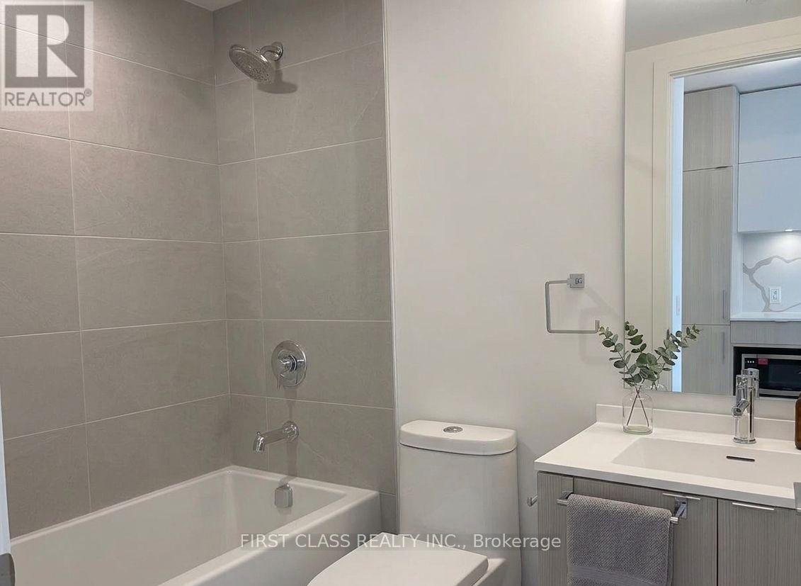 #1008 57 ST JOSEPH STREET - 10