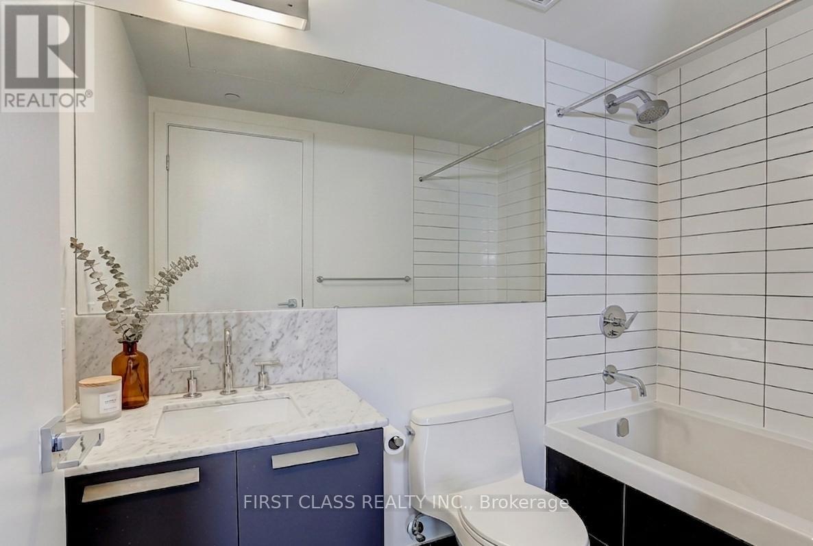 #1008 57 ST JOSEPH STREET - 11