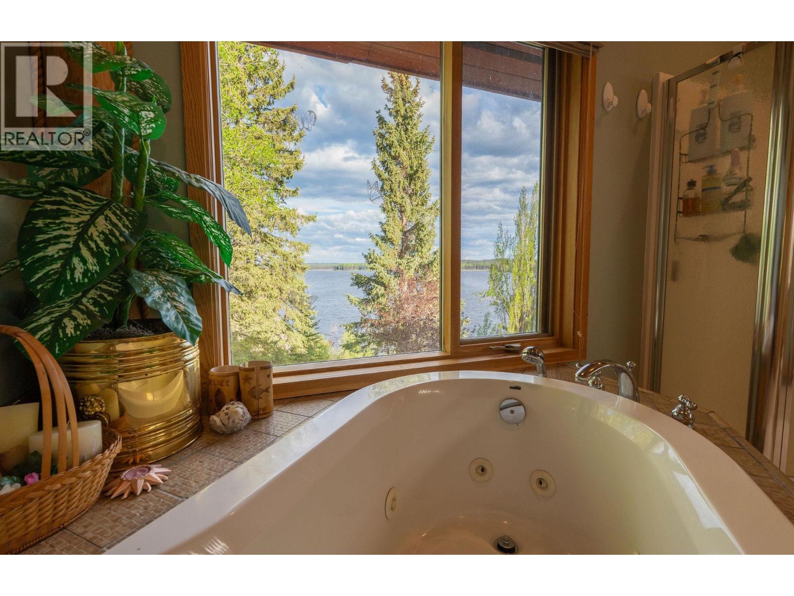 3754 HORSEFLY ROAD - 19