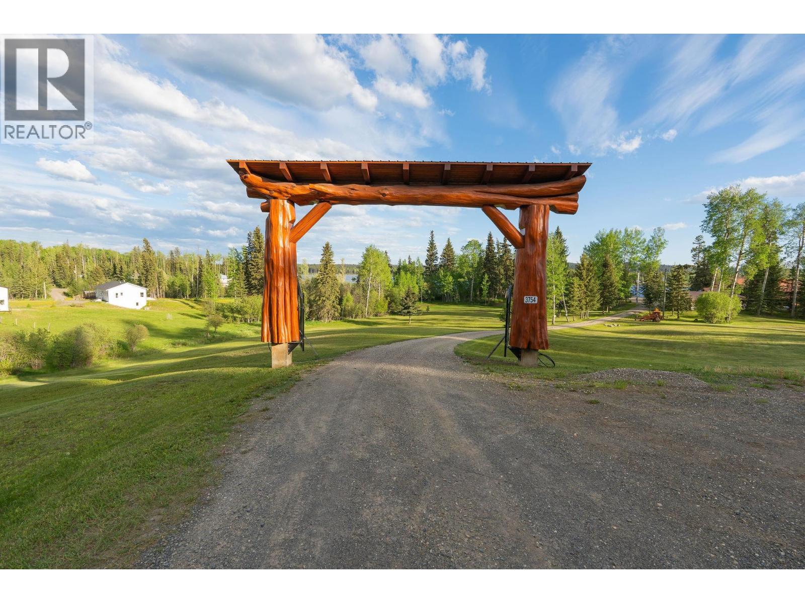 3754 HORSEFLY ROAD - 38
