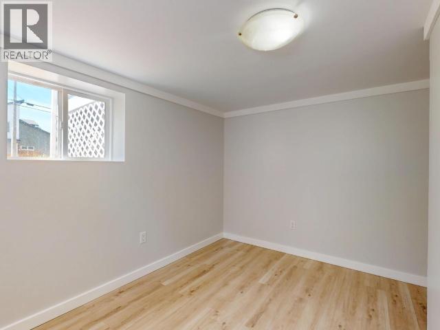 5198 MANSON AVE - 31