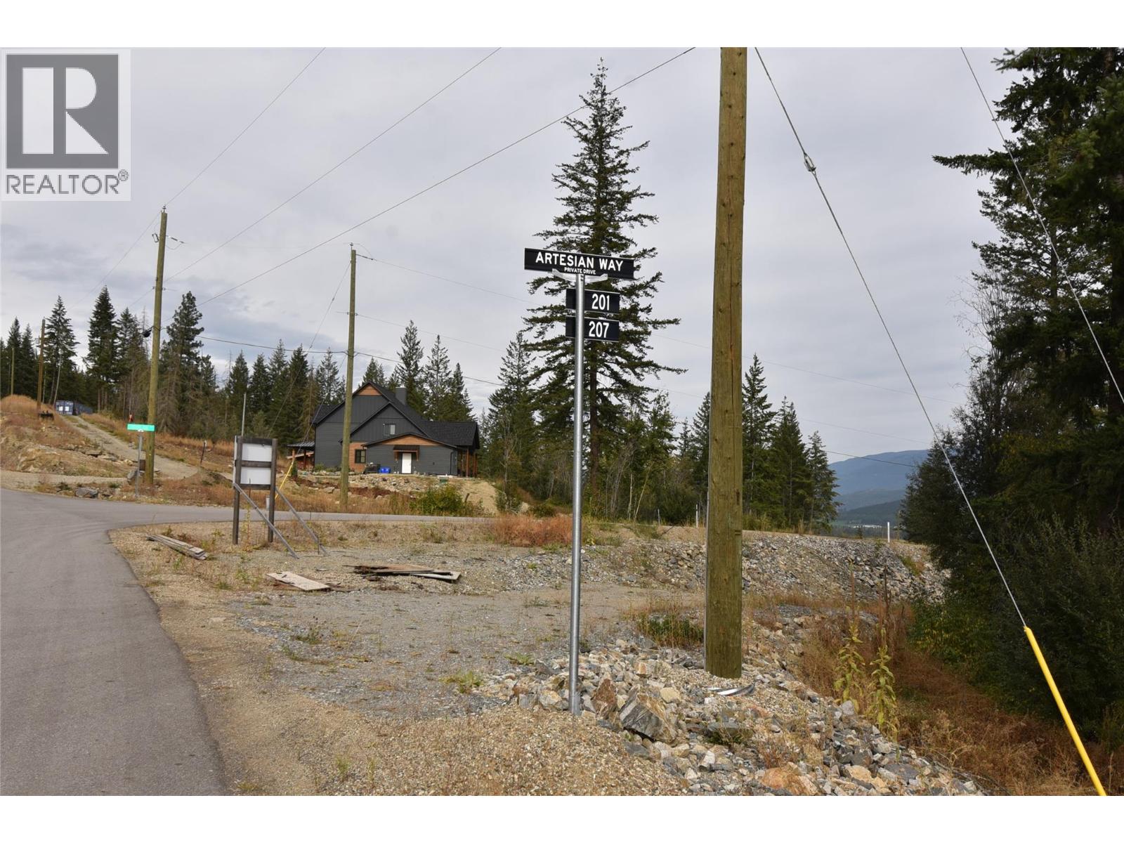  207 Crooked Pine Road, Enderby