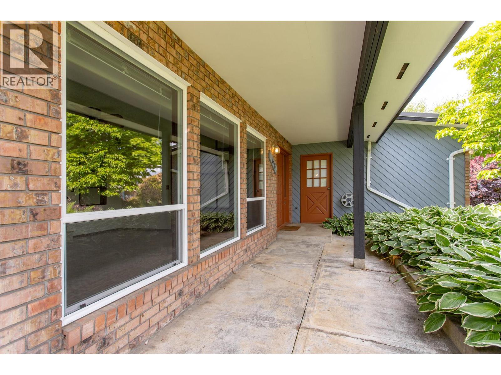 1418 GROVER AVENUE — photo 4
