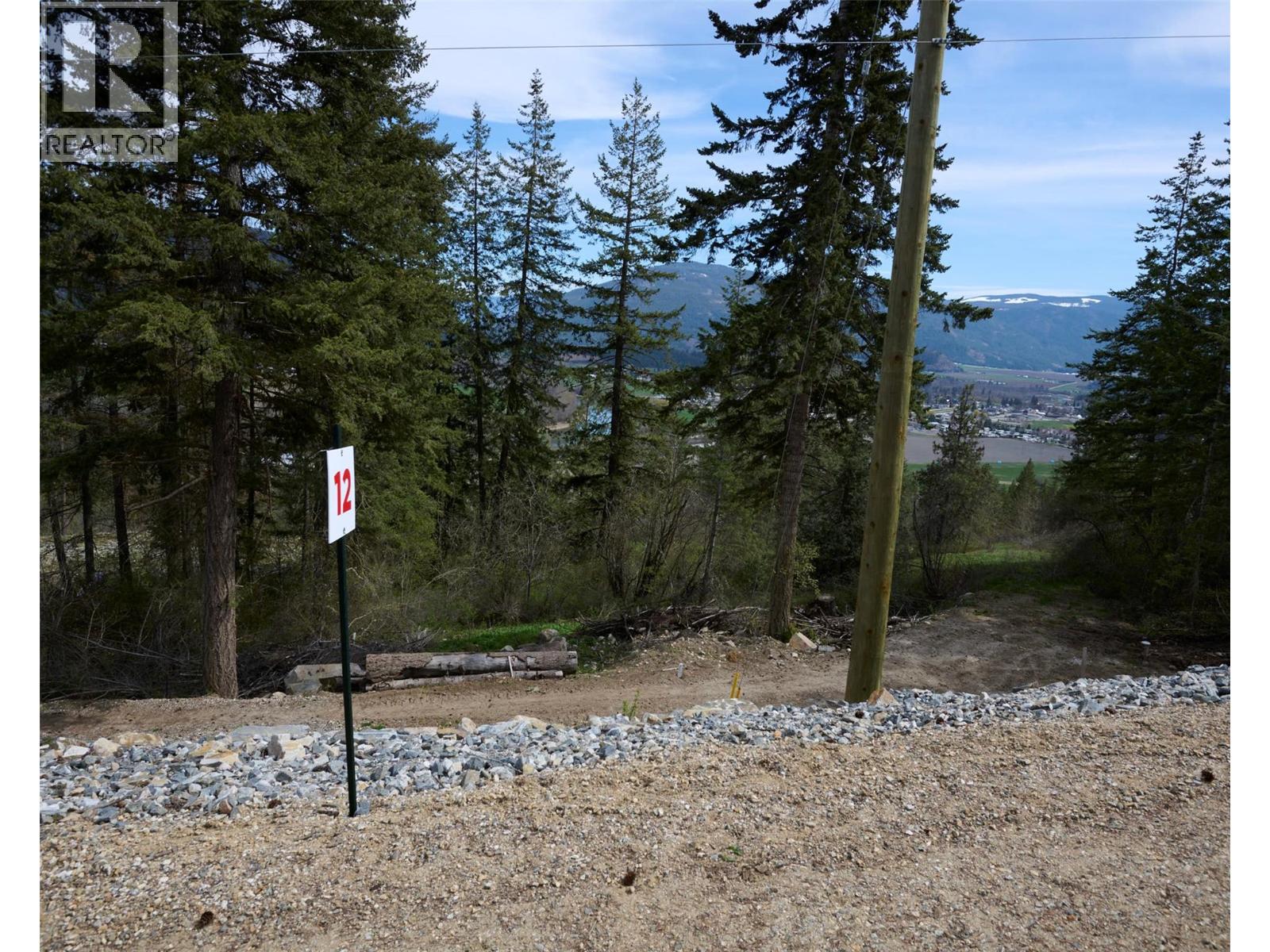  219 Crooked Pine Road, Enderby