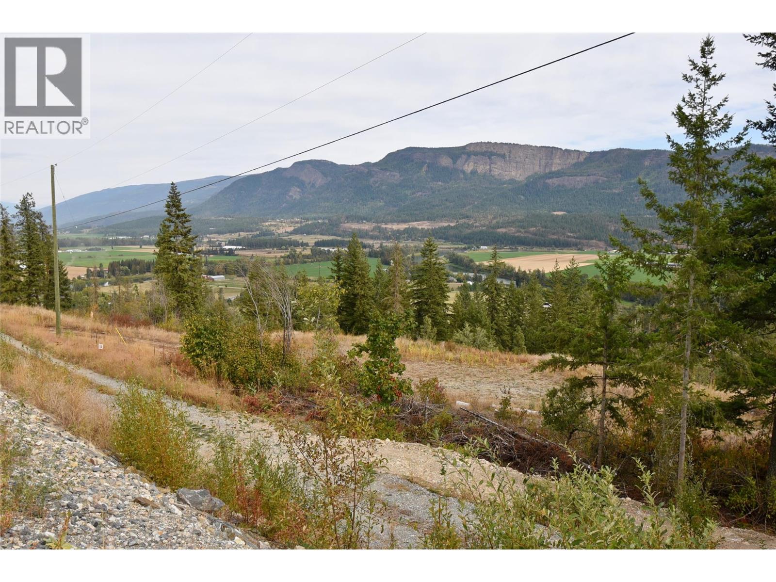  219 Crooked Pine Road, Enderby