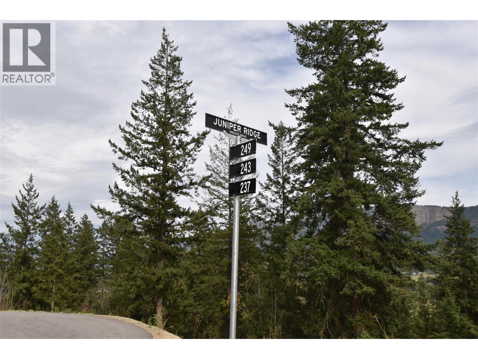  249 Crooked Pine Road, Enderby