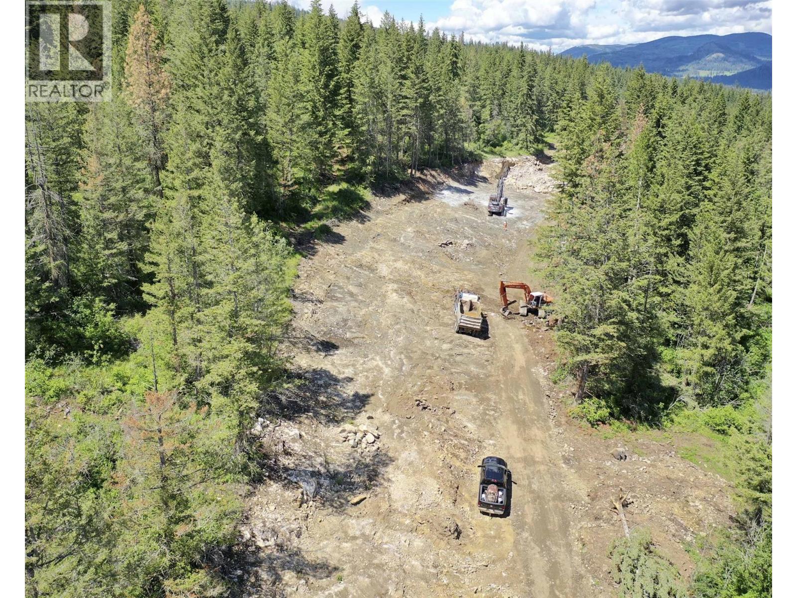  252 Crooked Pine Road, Enderby