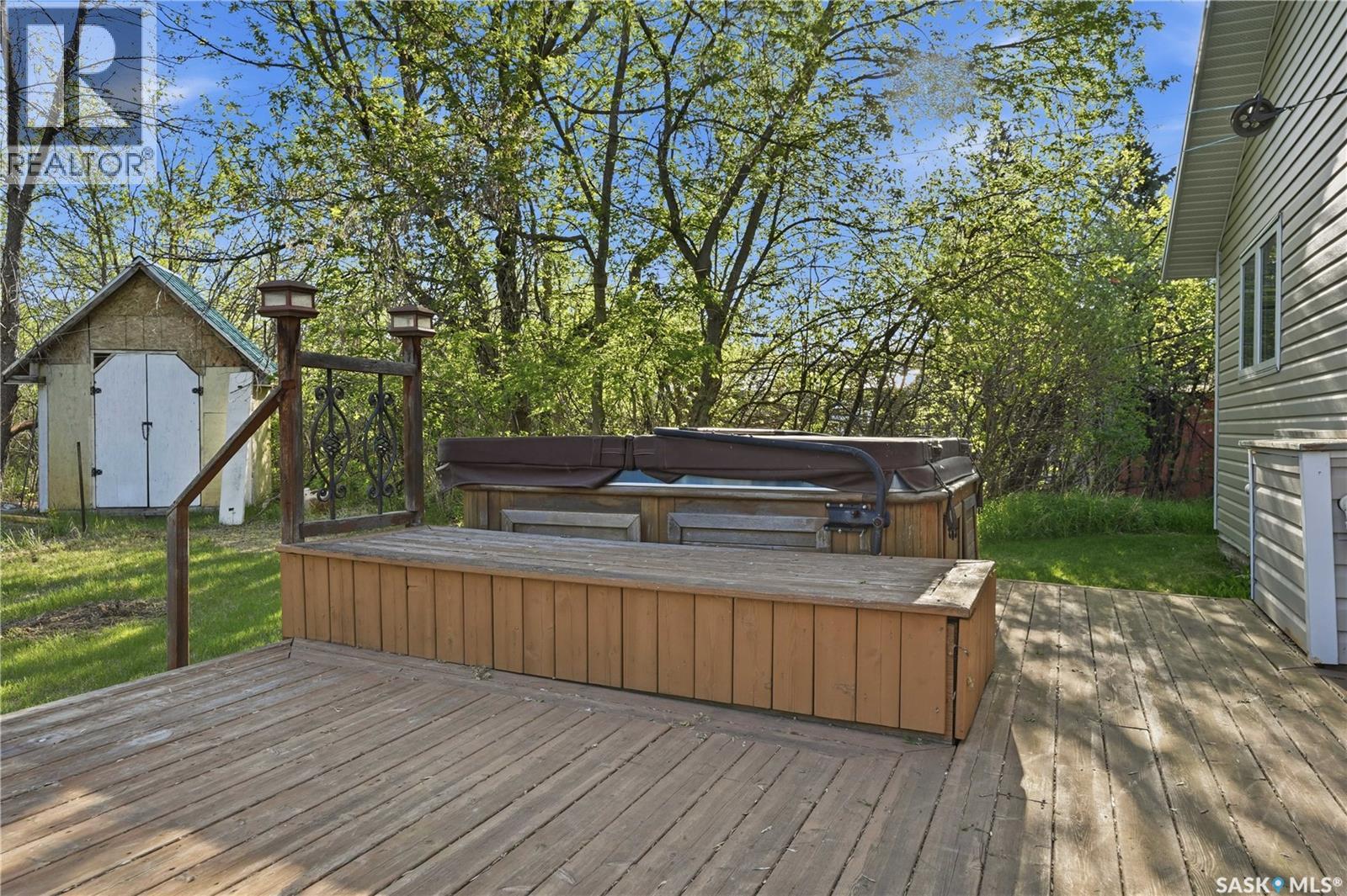 242 Woodlawn AVENUE - 32