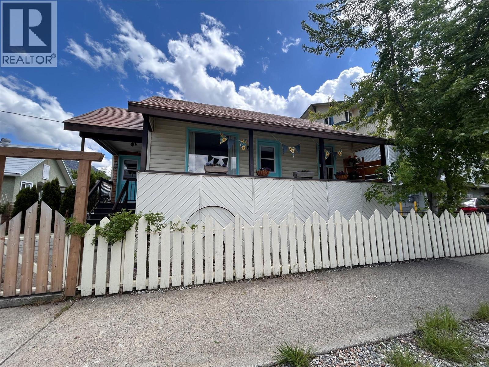 1350 Main Street, Trail