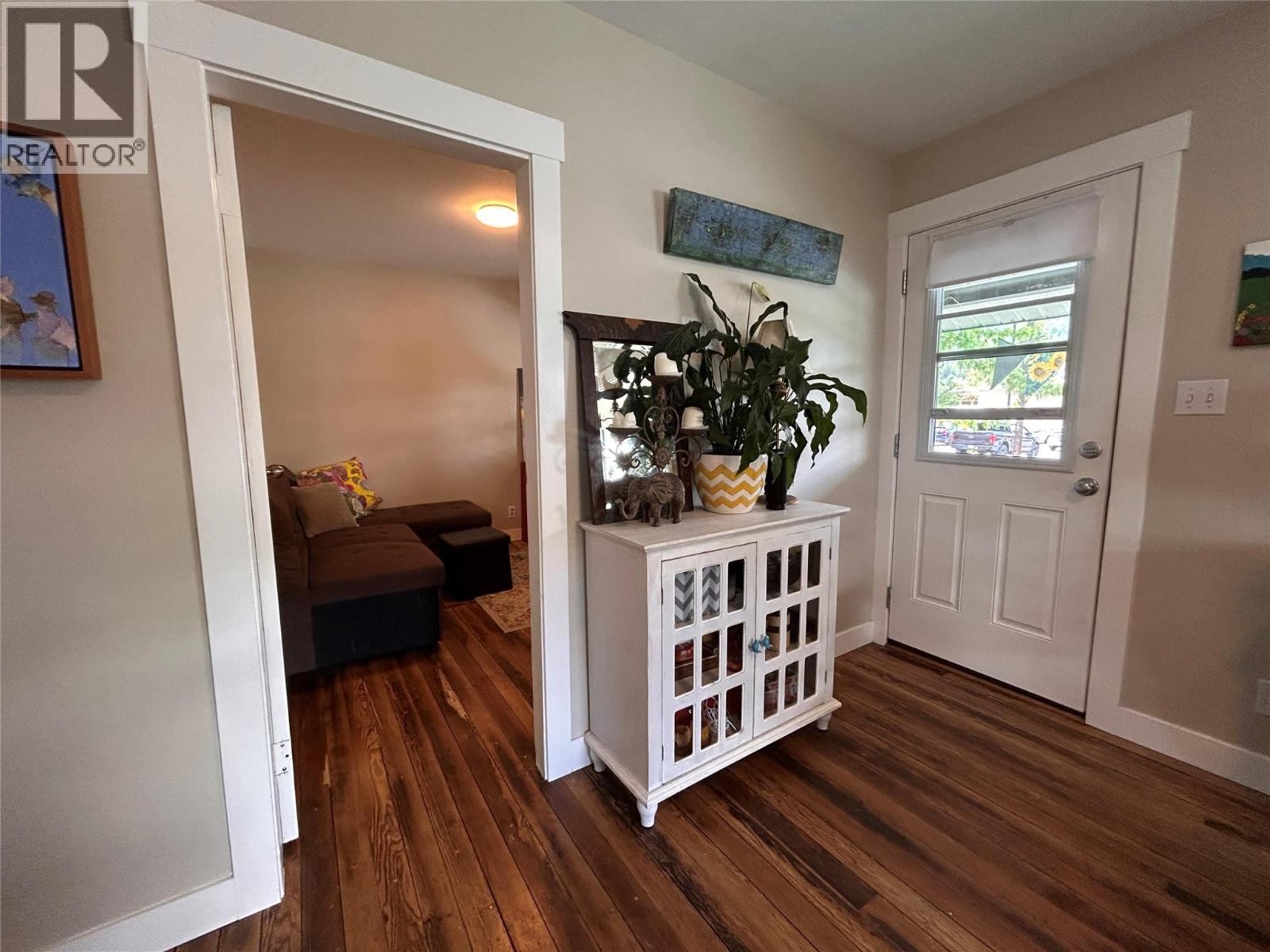 1350 Main Street, Trail