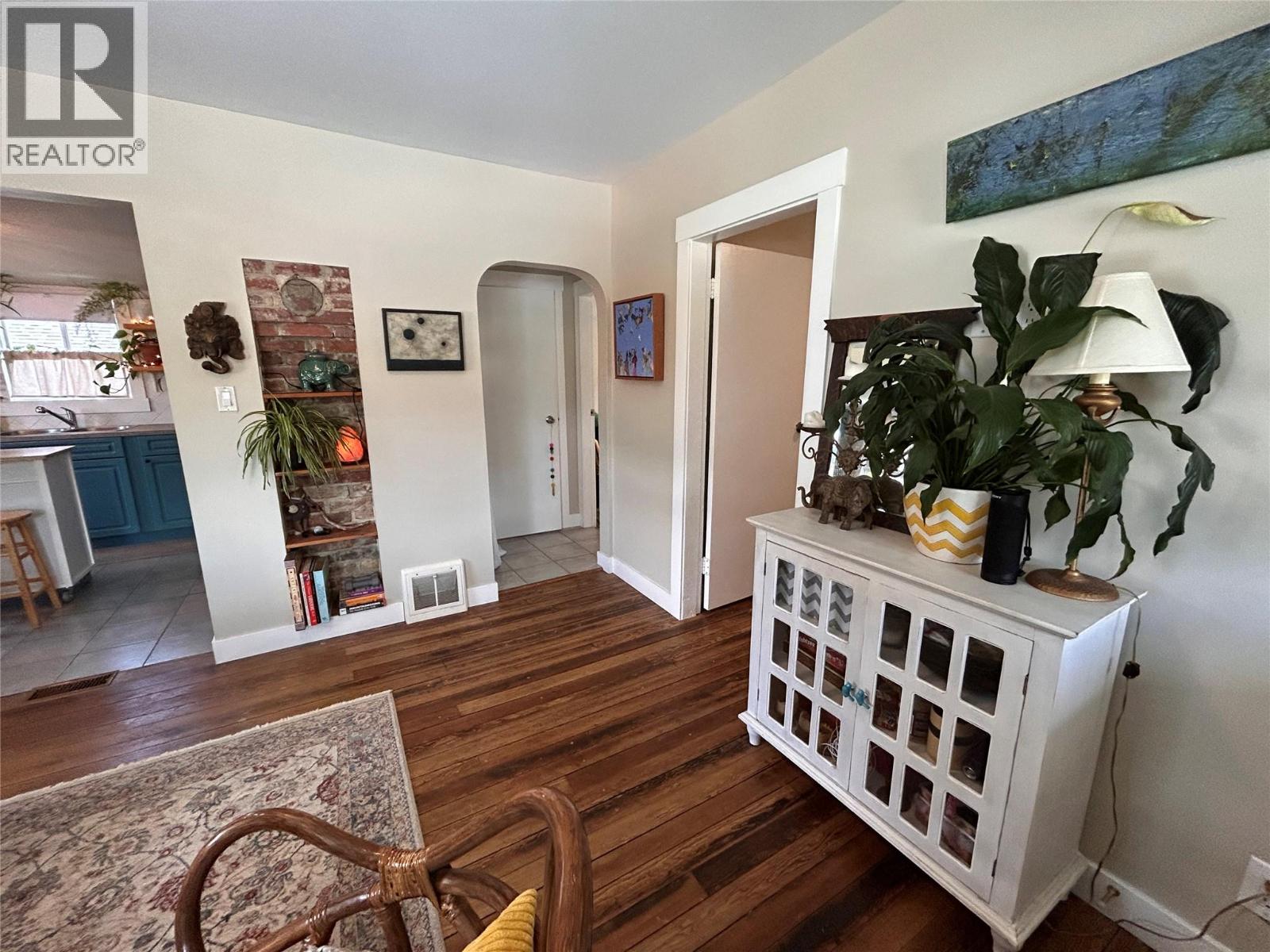 1350 Main Street - 15