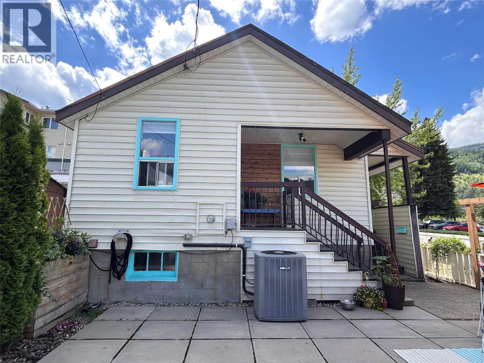 1350 Main Street - 35