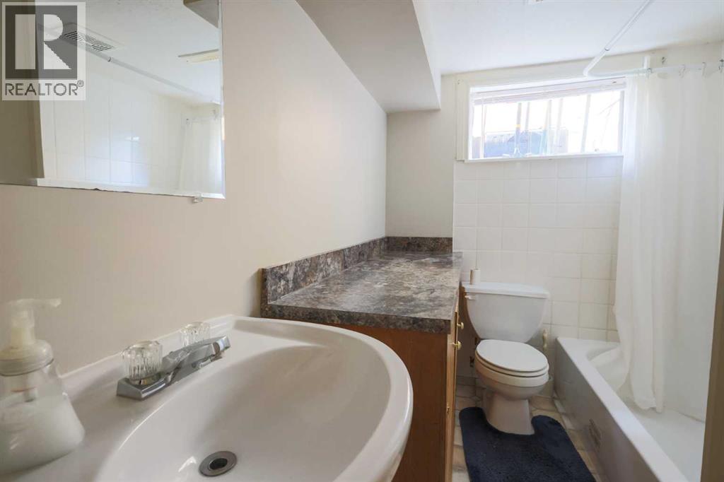 5424 51 Avenue - 17