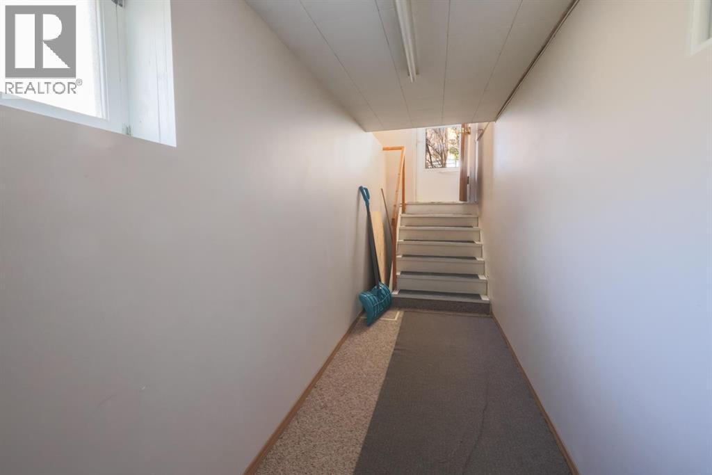 5424 51 Avenue - 24