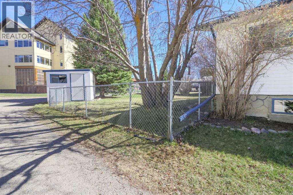 5424 51 Avenue - 31