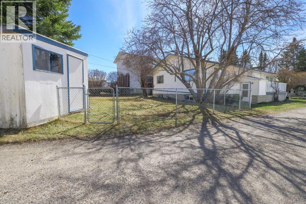 5424 51 Avenue - 32