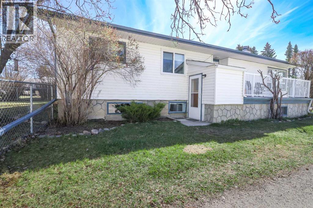 5424 51 Avenue - 30