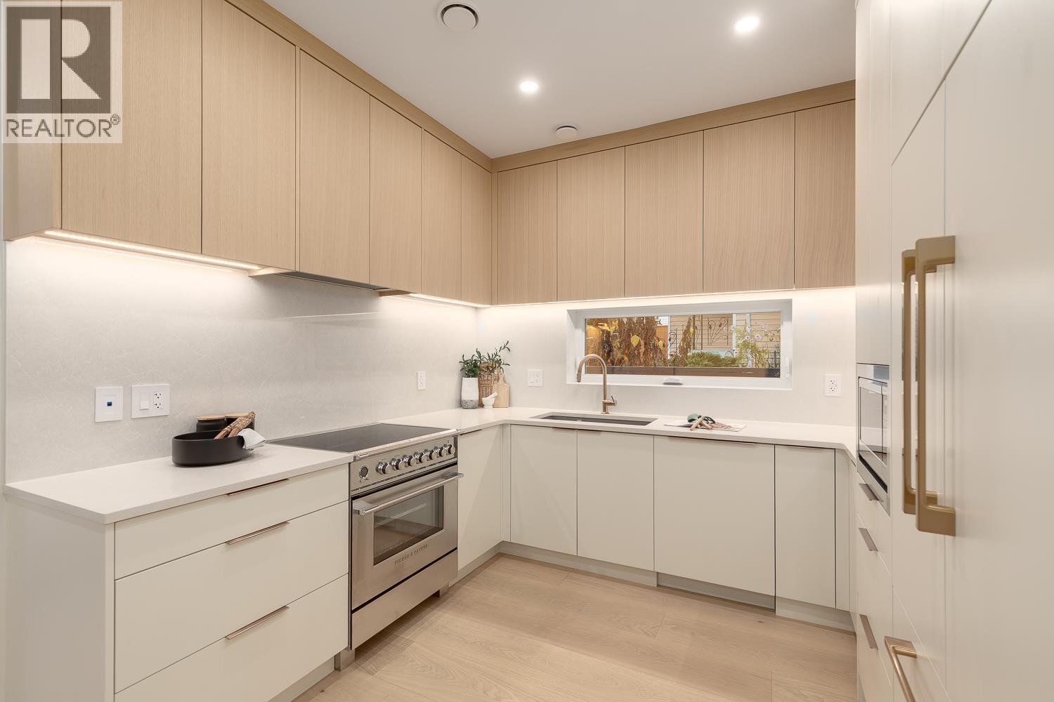 5405 WALES STREET, Vancouver