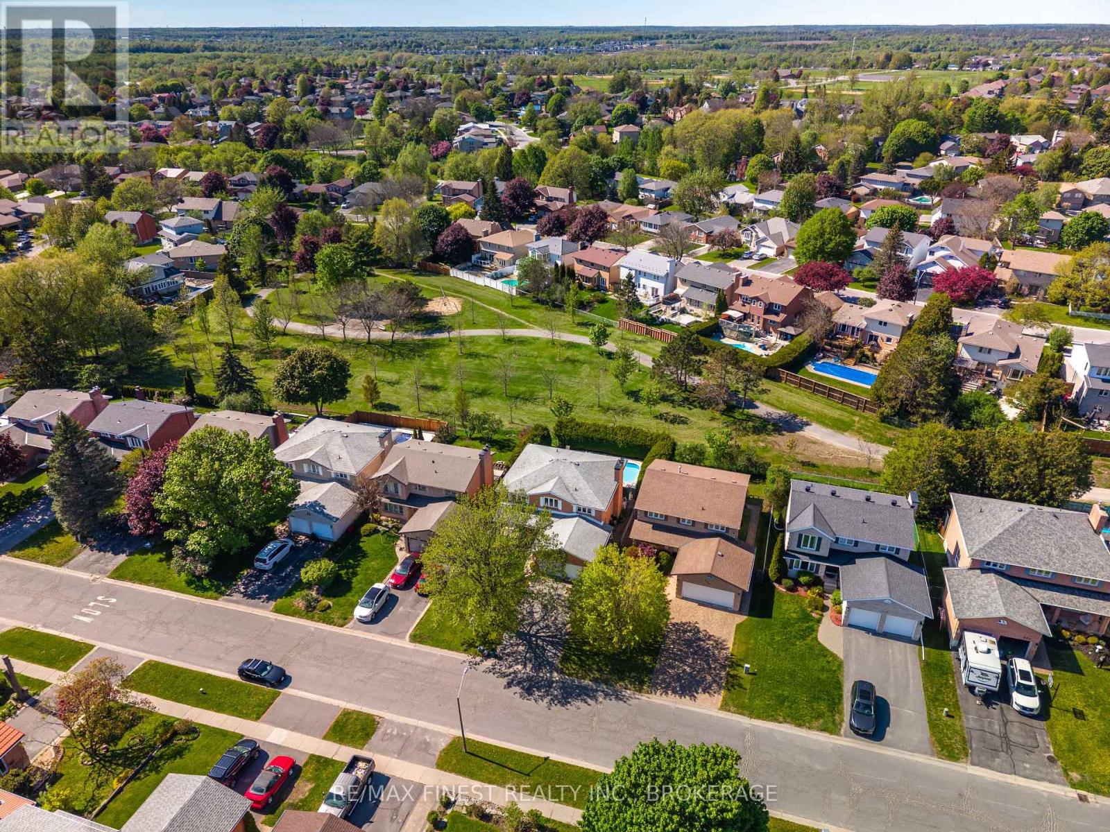 838 WOODSIDE DRIVE - 43
