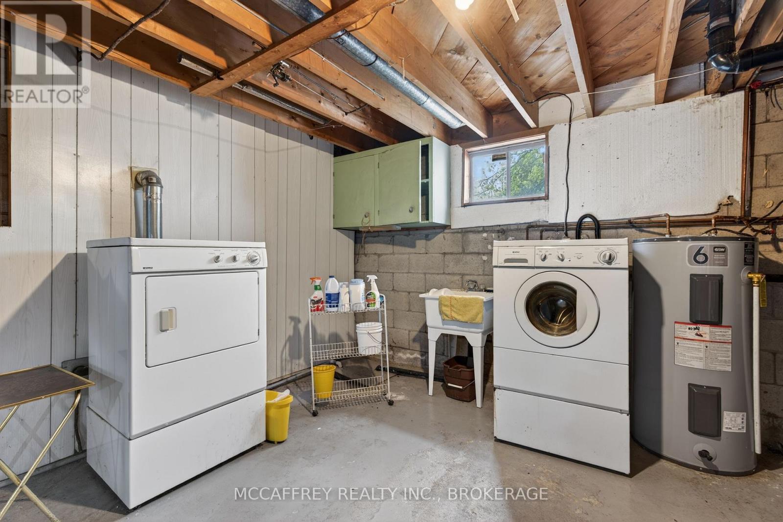 164 VANLUVEN ROAD - 27