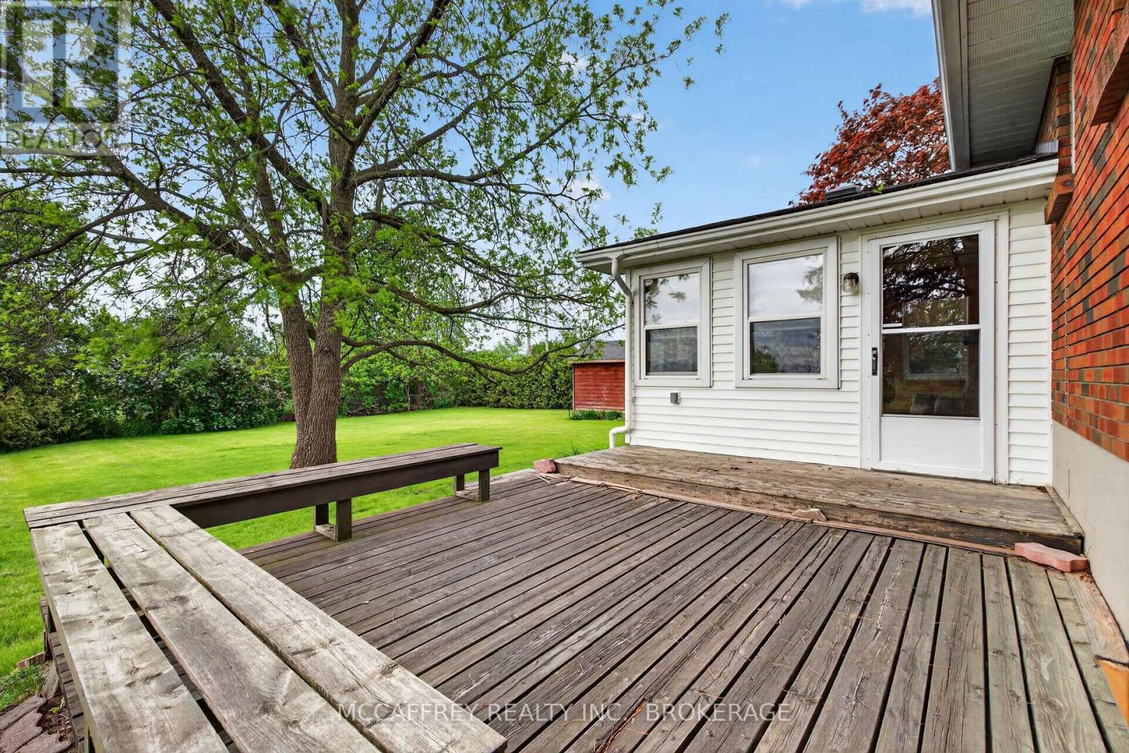 164 VANLUVEN ROAD - 36