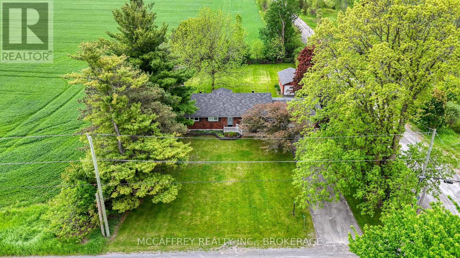 164 VANLUVEN ROAD - 39