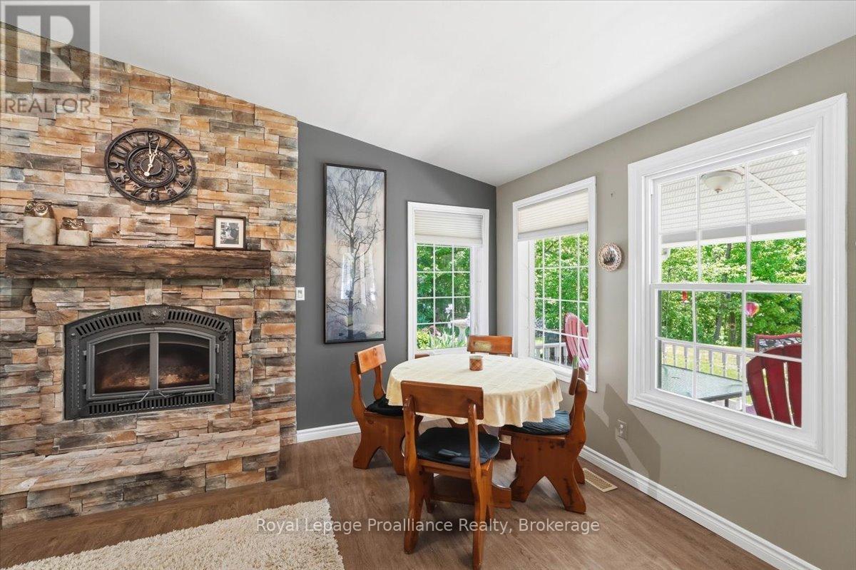 33 WOODRIDGE DRIVE - 8