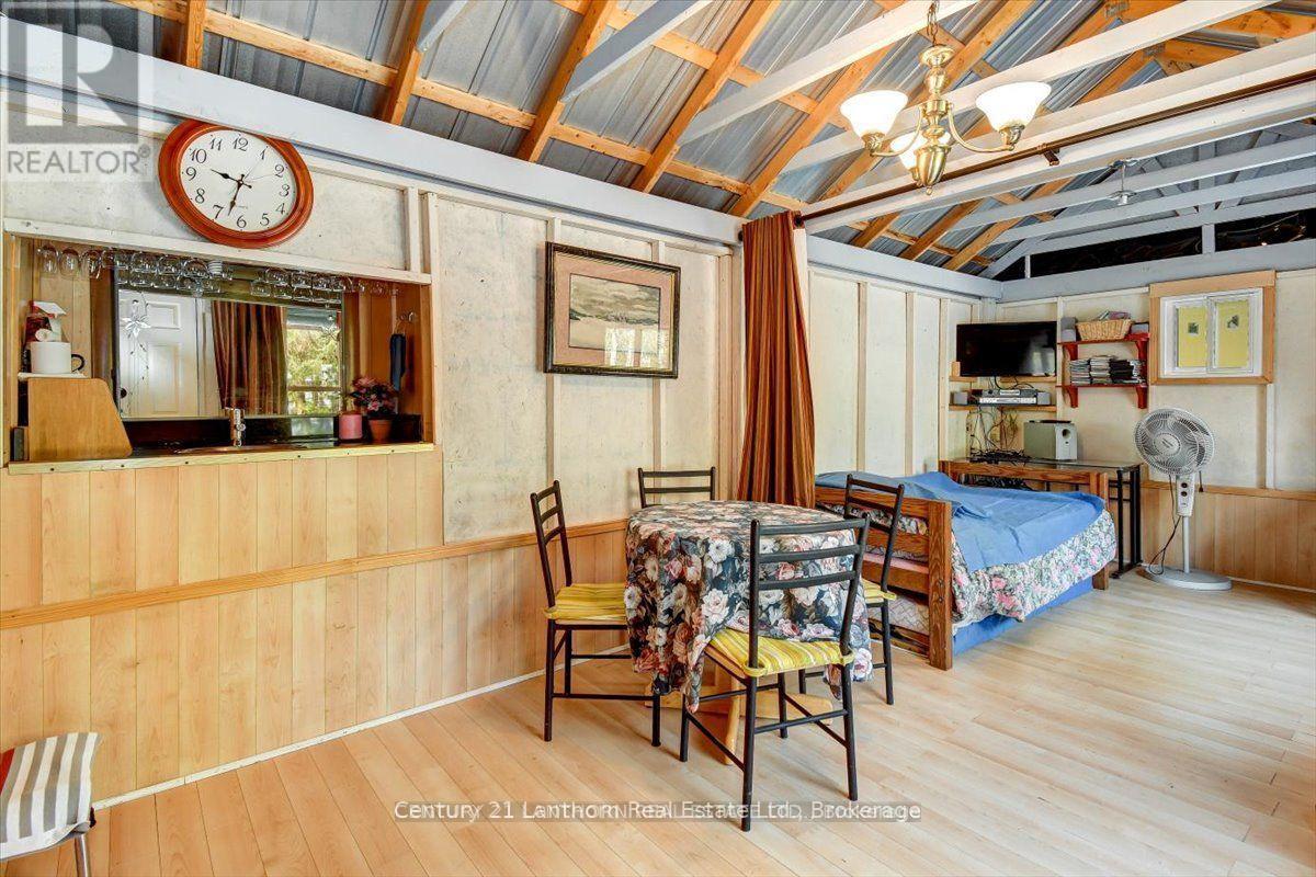 54 BEACH ROAD - 10
