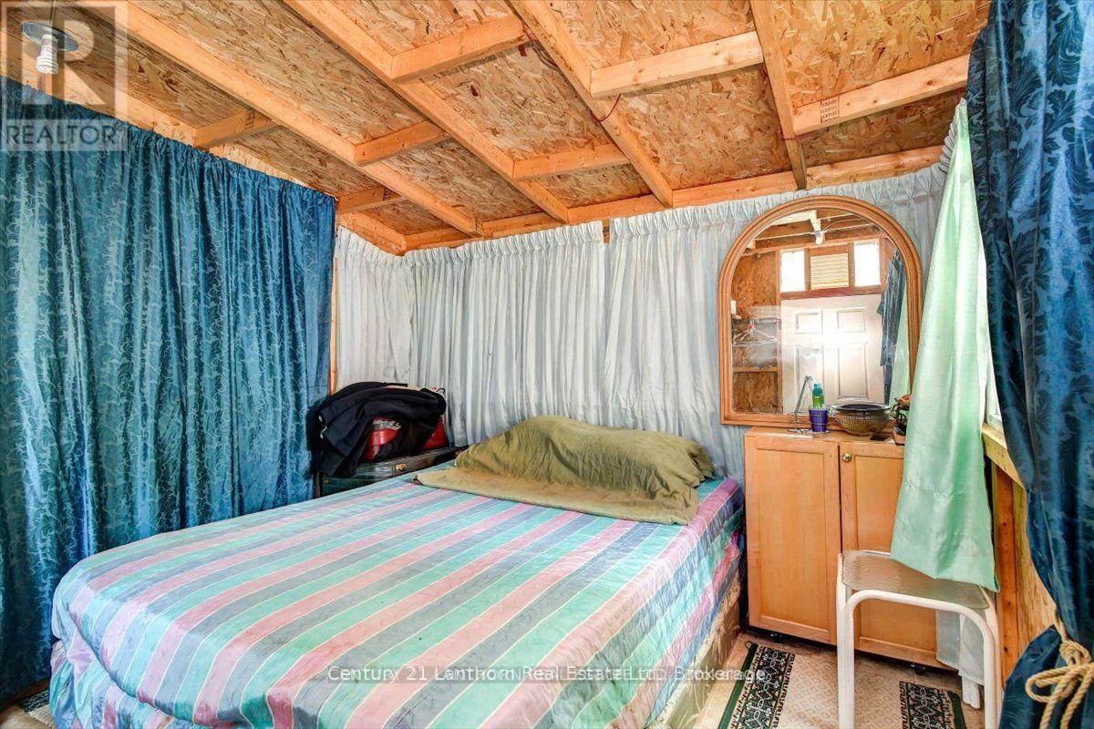 54 BEACH ROAD - 24